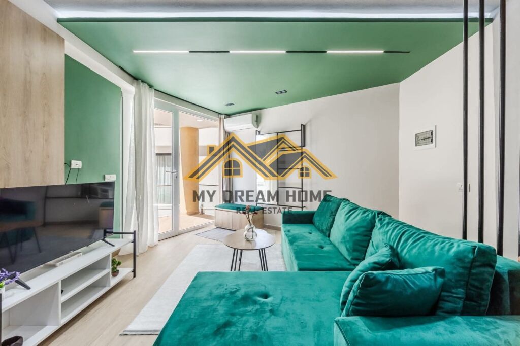 Duplex in vendita a Shkembi i Kavajes con vista mare seconda linea !