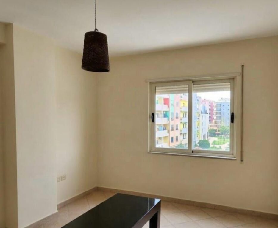 Rent | Apartament 2 + 1 | Stacioni i Trenit | 550 €/month