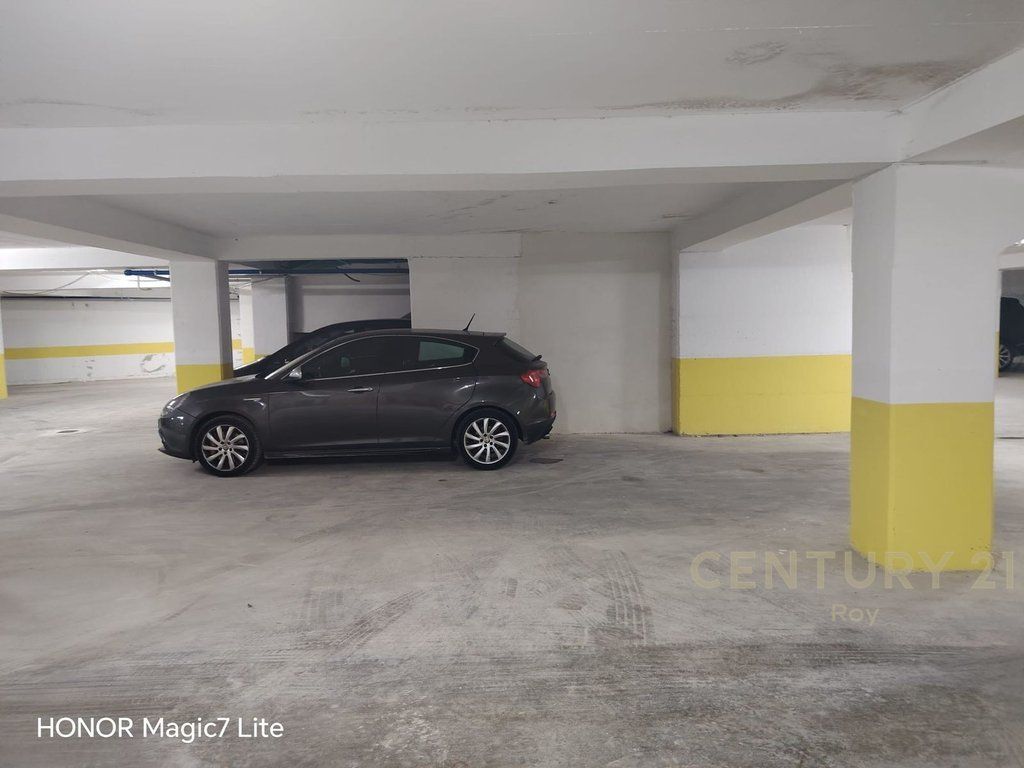 3 PARKING SPACES FOR RENT IN THE VOLLGES AREA!!!