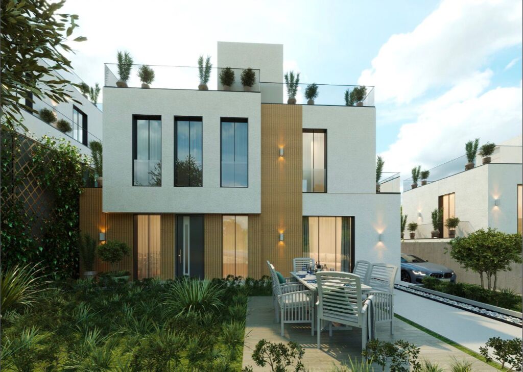 ✨ “Private Villa for Sale | Elite Area | Dry Lake”