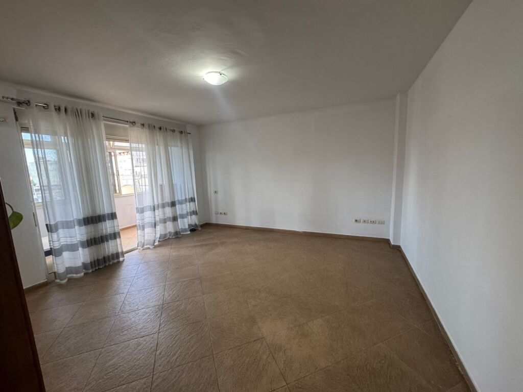 For Rent, Business Premises, Avni Rustemi Square, Tirana .
