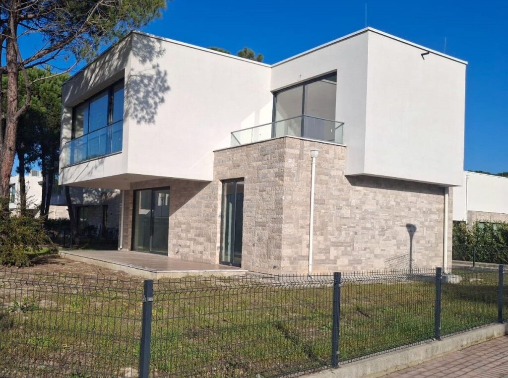 VILLA DI LUSSO IN VENDITA – SAN PIETRO RESIDENCE, GOLFO DI LALZ
