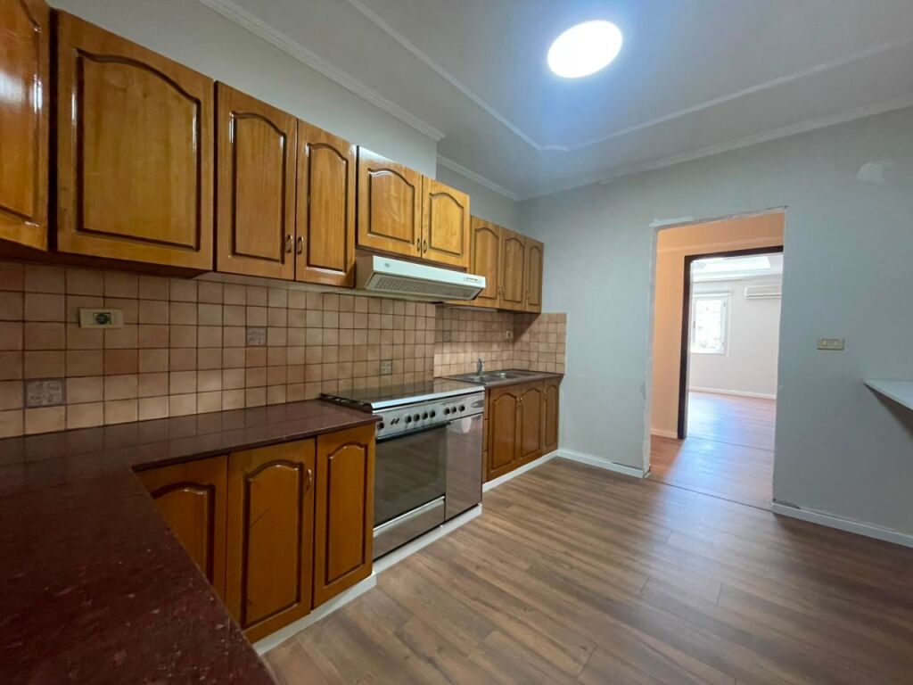 Business premises for rent at Willson Square.