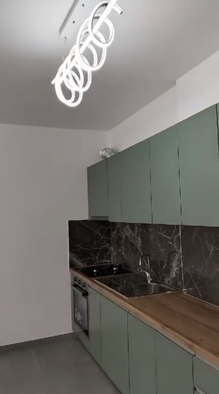 Apartament 1+1 per qera Kompleksi Tom Doshi !