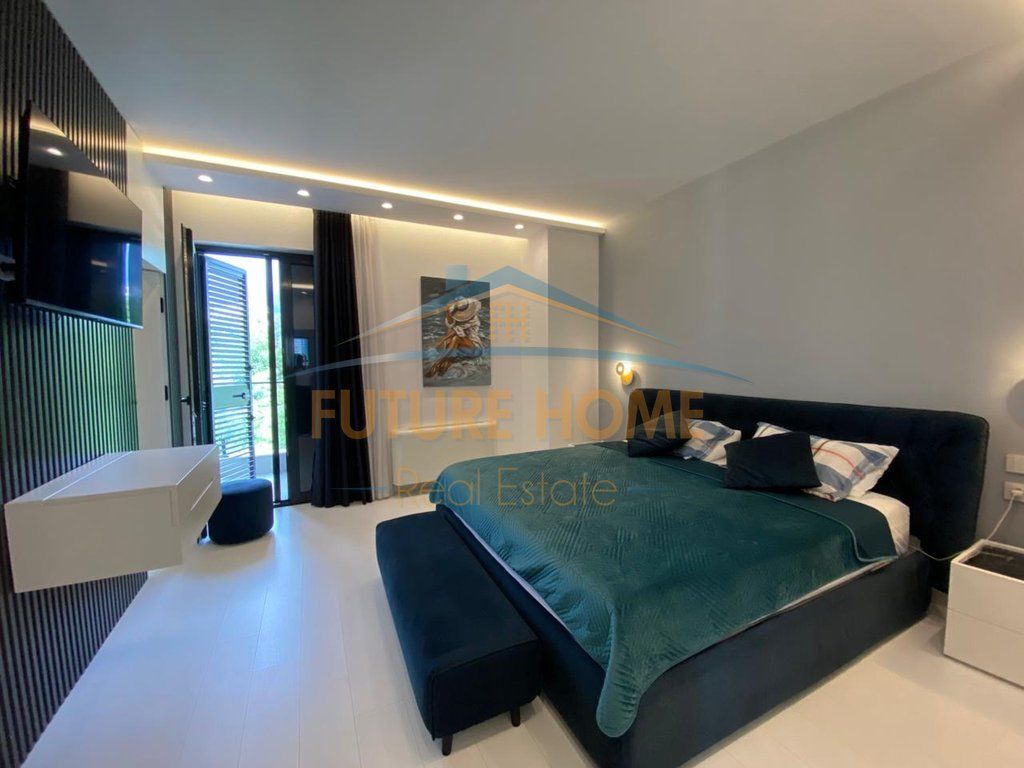 For sale, Triplex 3+2+4 Parking Spaces, Grey Stone 2 Residence, Dry Lake