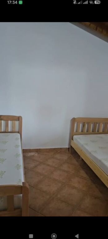 APPARTAMENTO 2+1. 40000 LEKE.SIRI KODRA