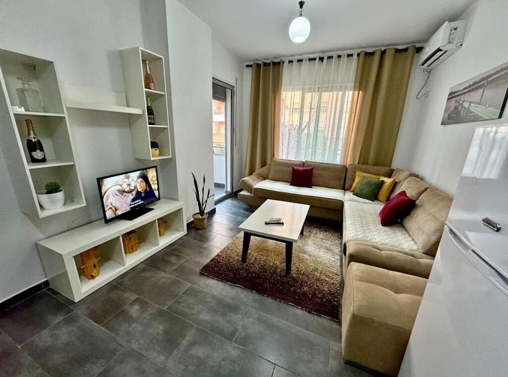 2+1, at hotel Marinaj in Astir, 500 thousand lek