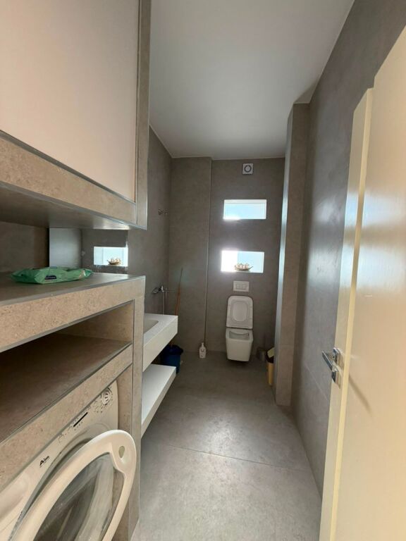 Apartament 2+1 me Qera Afatgjate - prane Hotel Partner, Vlore