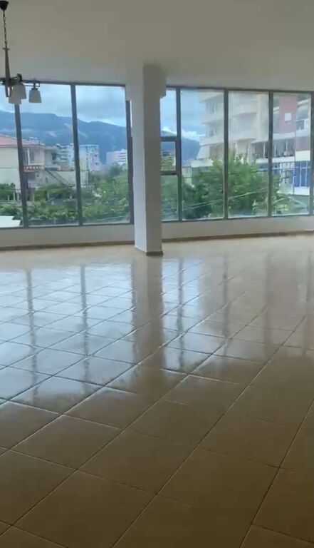Business premises for rent