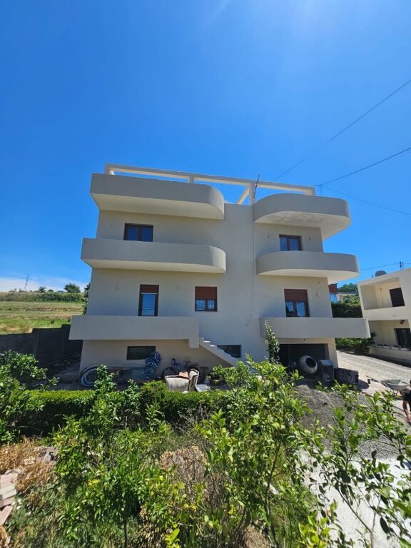 🏡 VILLA 4 PIANI IN VENDITA A SHKALLNUR, DURRËS