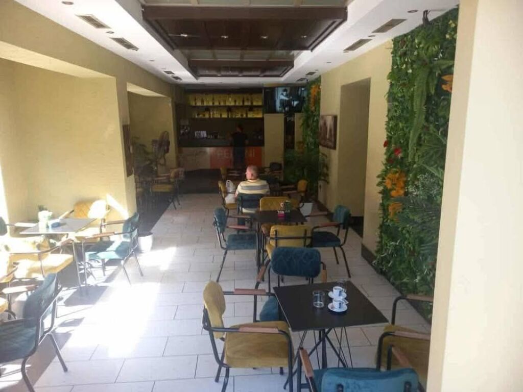 BUSINESS PREMISES FOR SALE, LOCAL, TIRANA 310 000 € / area 140 m2