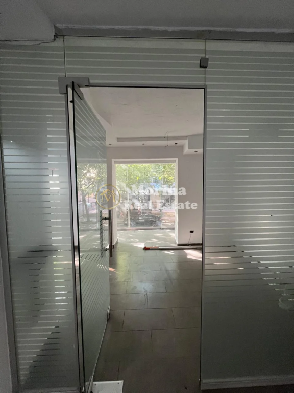 Sale | Ambjent Biznesi | Rruga Xhanfize Keko | 145000 €