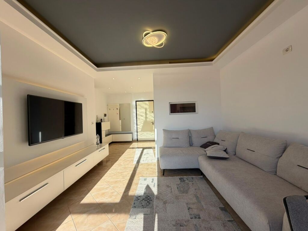 Apartament 2+1 me Qera Afatgjate - prane Hotel Partner, Vlore