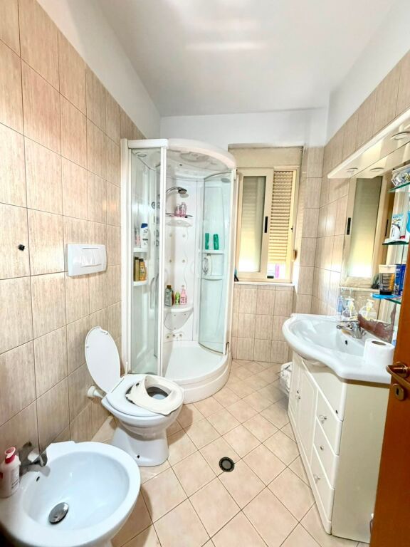 Shitet Apartament 2+1 me Pamje Deti - LungoMare, Vlore