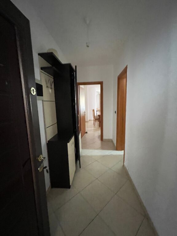 Apartment 2+1 for rent Yzberisht !