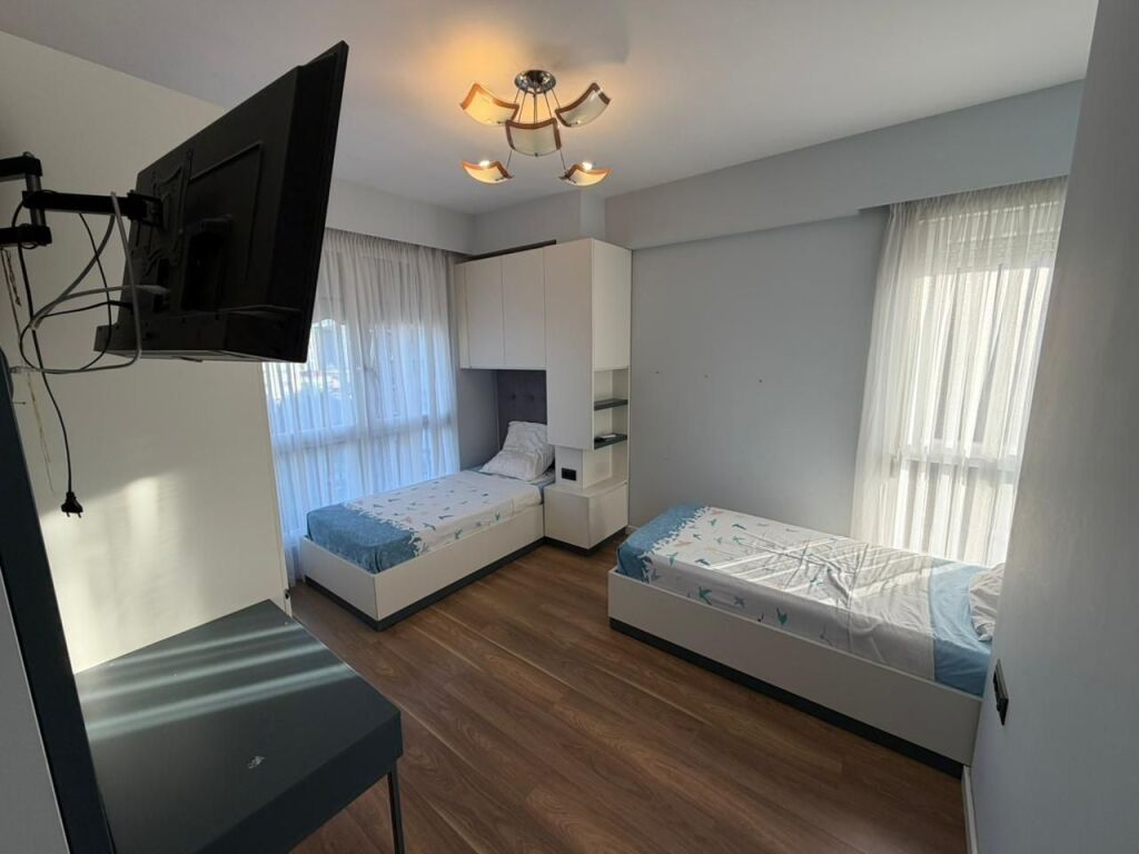 🏡 Appartamento Duplex 3+1+2 in affitto nella zona di 📍 5 Maj💰 70.000 lek /mese