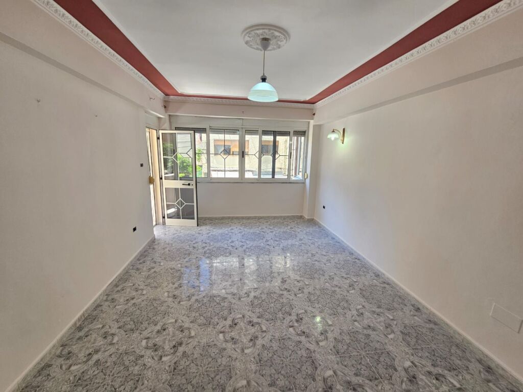 VENDESI APPARTAMENTO 2+1 VICINO AL PALAZZO DELLO SPORT