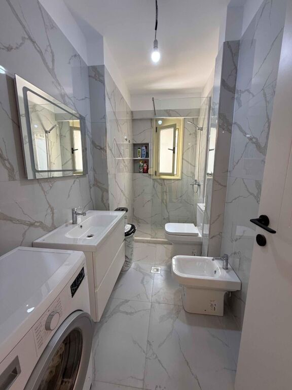 🏠Apartament 1+1 me qira vjetore në Lungomare, Vlorë