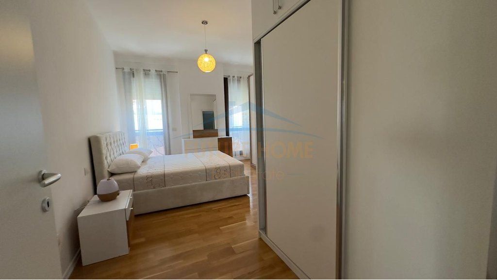 For rent apartment 3+1+2+ parking Barrikadave street