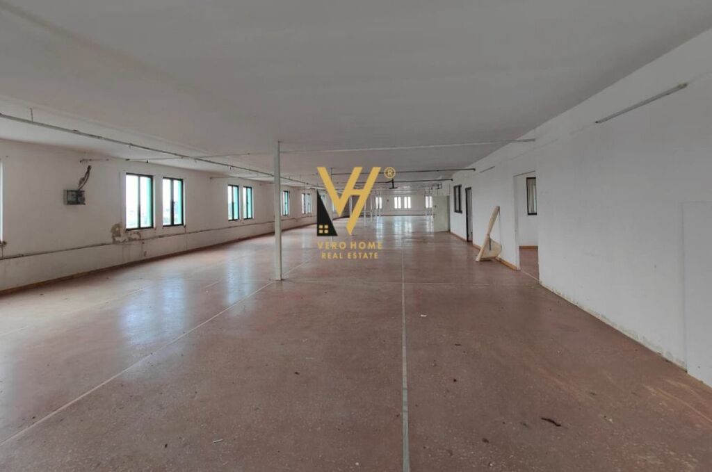 BUSINESS PREMISES FOR SALE 740 M2 AT FERIT XHAJKO 70,000,000 LEKE