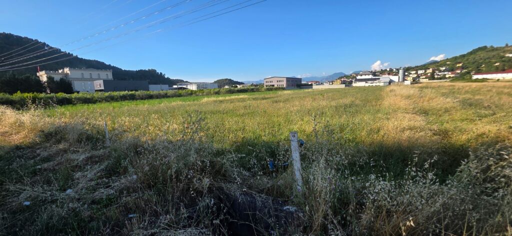 Land for sale in Vaqarr by the road/ near Restaurant Castle