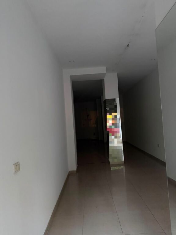 SHOP FOR RENT 51 M2 PARIS COMMUNE 80,000 LEKE FH-77961