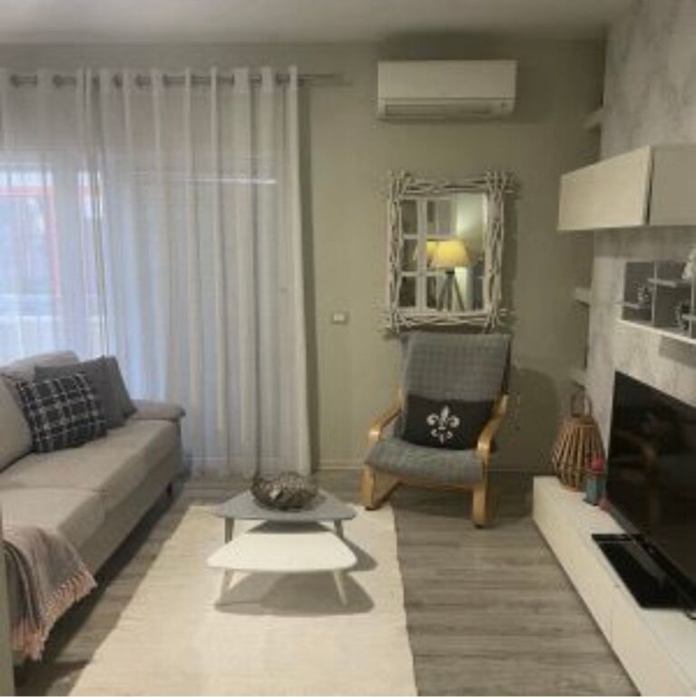 2+1,above kristal center,98 m2,195 million lek