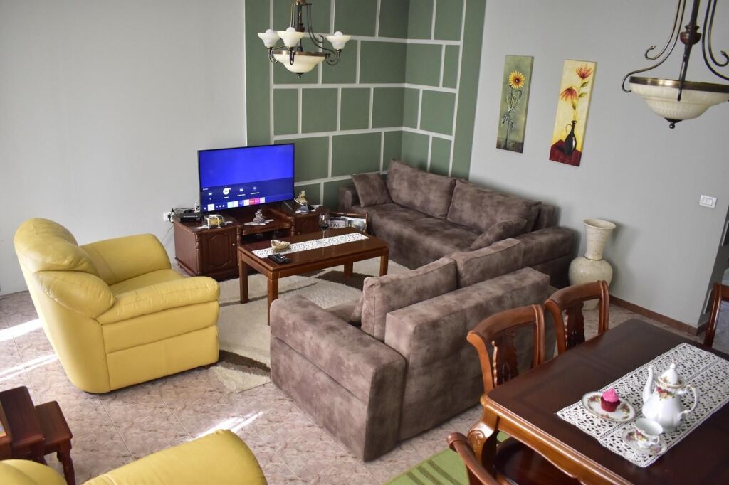 Apartment 2+1 in the center