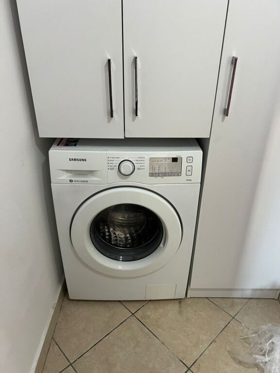 🏡 Jepet me qira apartament 2+1+2 pranë📍 Kompleksit Kika 1, Komuna e Parisit💰 Çmimi: 65.000 lekë/muaj (i diskutueshëm)