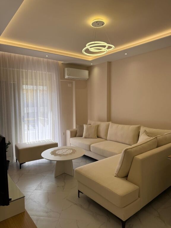 🏠Apartament 1+1 me qira vjetore në Lungomare, Vlorë