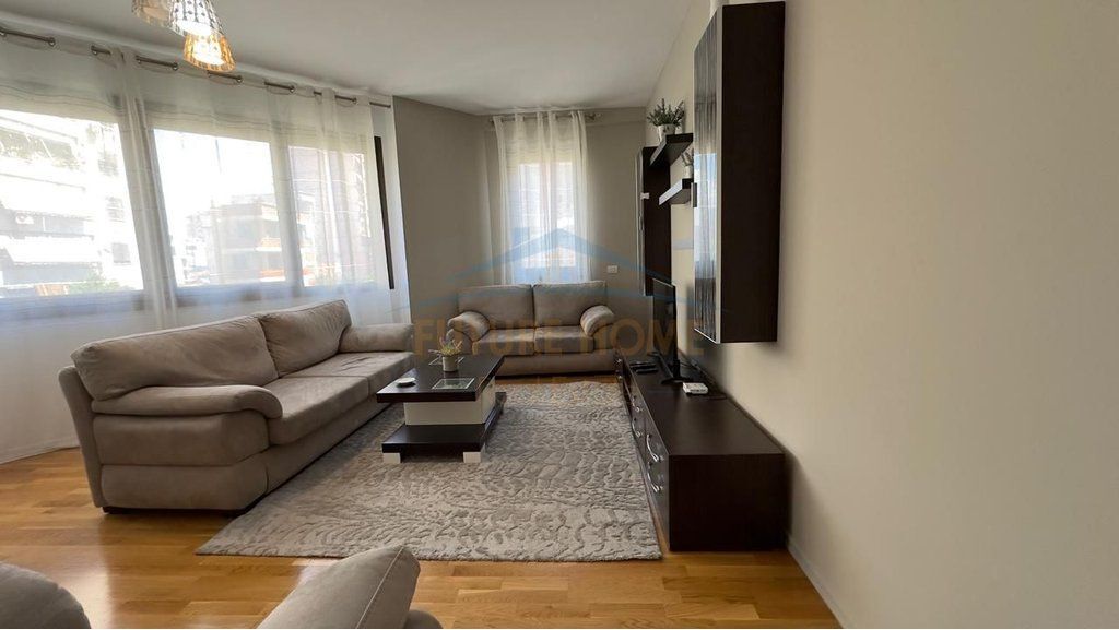 For rent apartment 3+1+2+ parking Barrikadave street