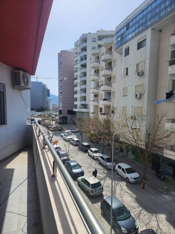 🏠2+1 apartment for annual rent in Transballkanike, Vlore📍