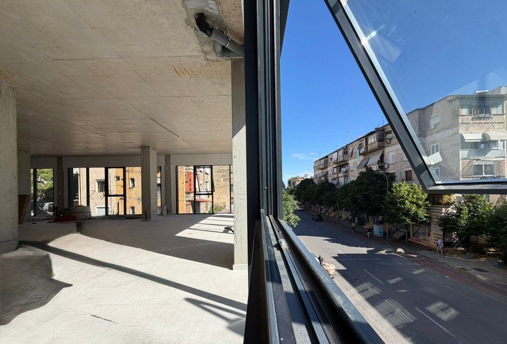 SPACE 358.5 METERS OPEN SPACE NEXT TO BARRICADAVE ROAD