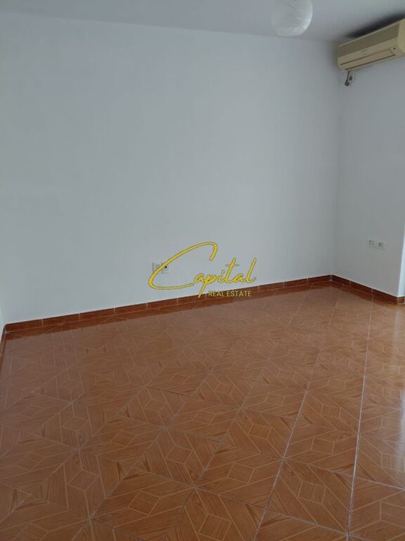 APARTAMENT ME QIRA 2+1 RRUGA E KAVAJES 45.000 LEKE
