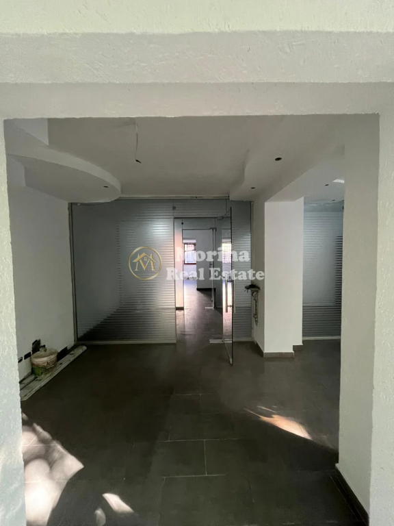 Sale | Ambjent Biznesi | Rruga Xhanfize Keko | 145000 €