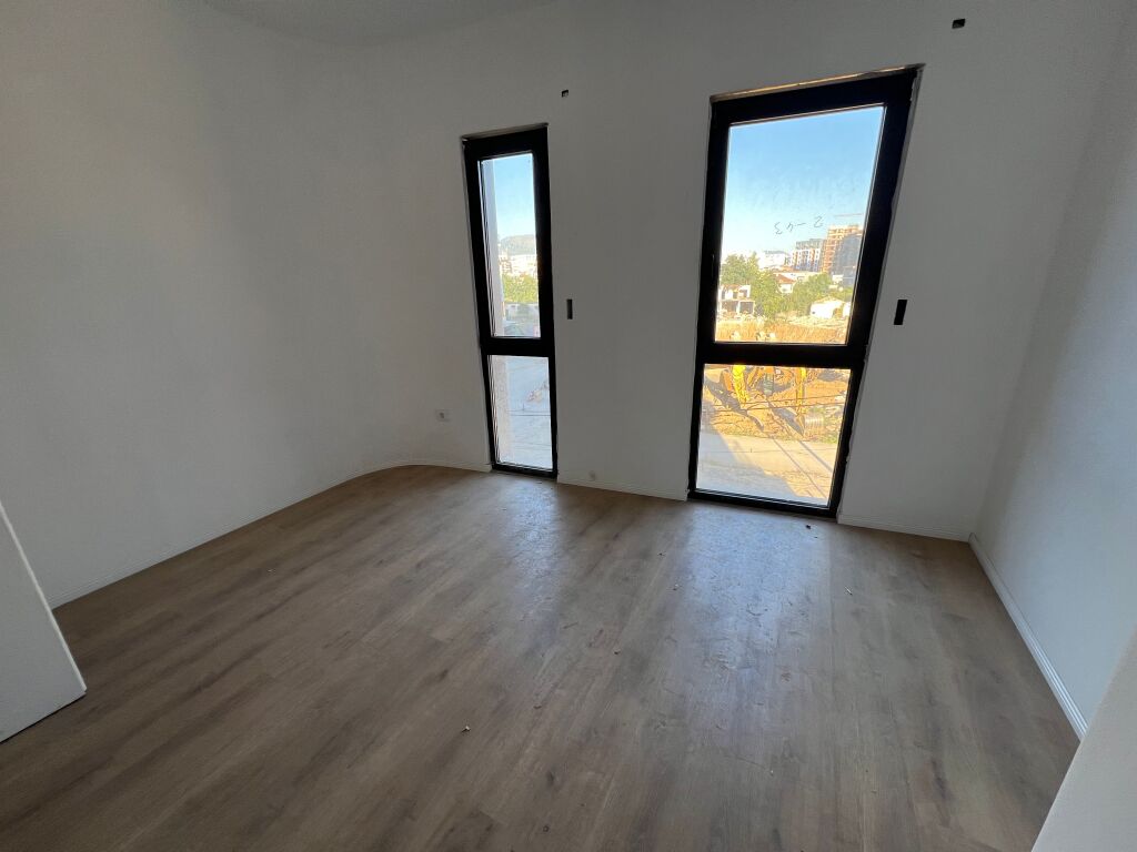 Vendesi appartamento 2+1+2 Oasis Residence, Tirana