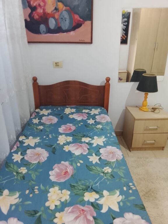 Rent | Shtëpi private 1 + 1 | Rruga Ramë Sadria | 300 €/month