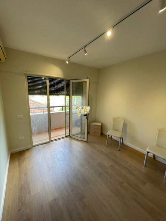 🏢 BUSINESS PREMISES FOR RENT 2+1+BALCONY NEAR THE MUNICIPALITY CENTER DURRËS