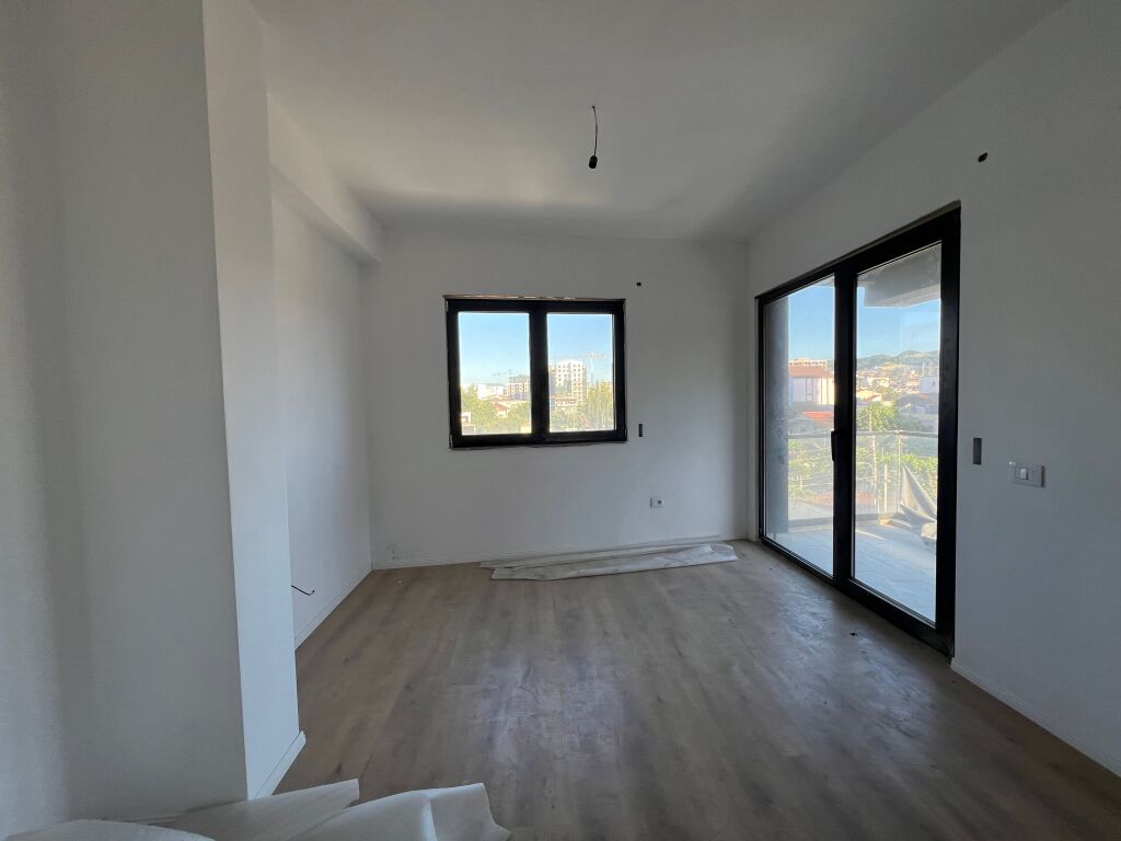 Vendesi appartamento 2+1+2 Oasis Residence, Tirana