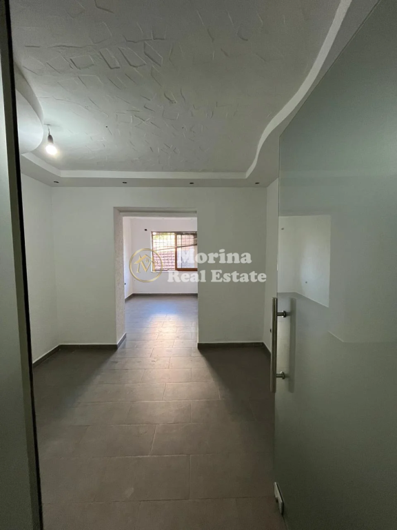 Sale | Ambjent Biznesi | Rruga Xhanfize Keko | 145000 €