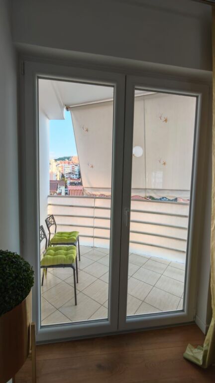 🏠 Jepet me qira apartament 2+1 + Ballkon  📍 Rruga Tish Dahia 💰 Çmimi: 950€/muaj