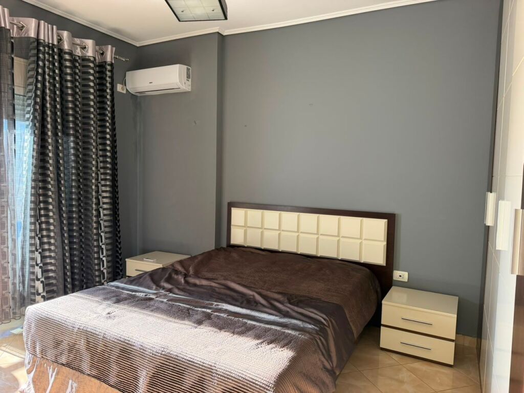 Apartament 2+1 me Qera Afatgjate - prane Hotel Partner, Vlore