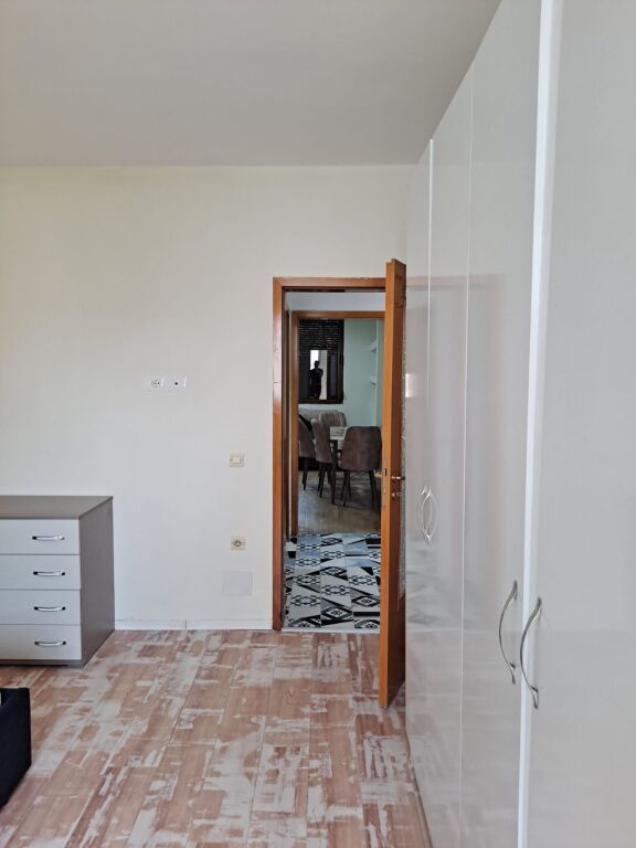 Apartment 2+1+1 bathroom for rent 550 Thousand lek