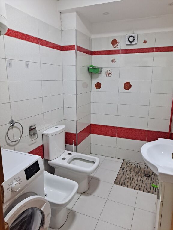 Apartment 2+1+1 bathroom for rent 550 Thousand lek