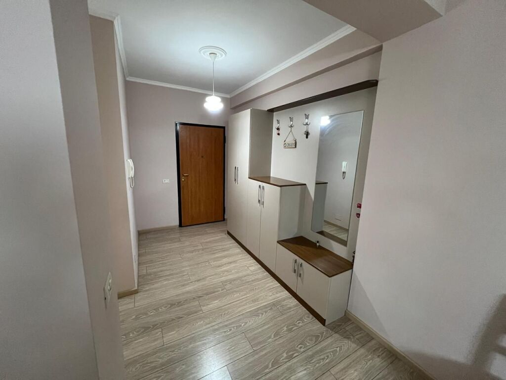Apartment 2+1+parking for rent 550 Thousand Lek