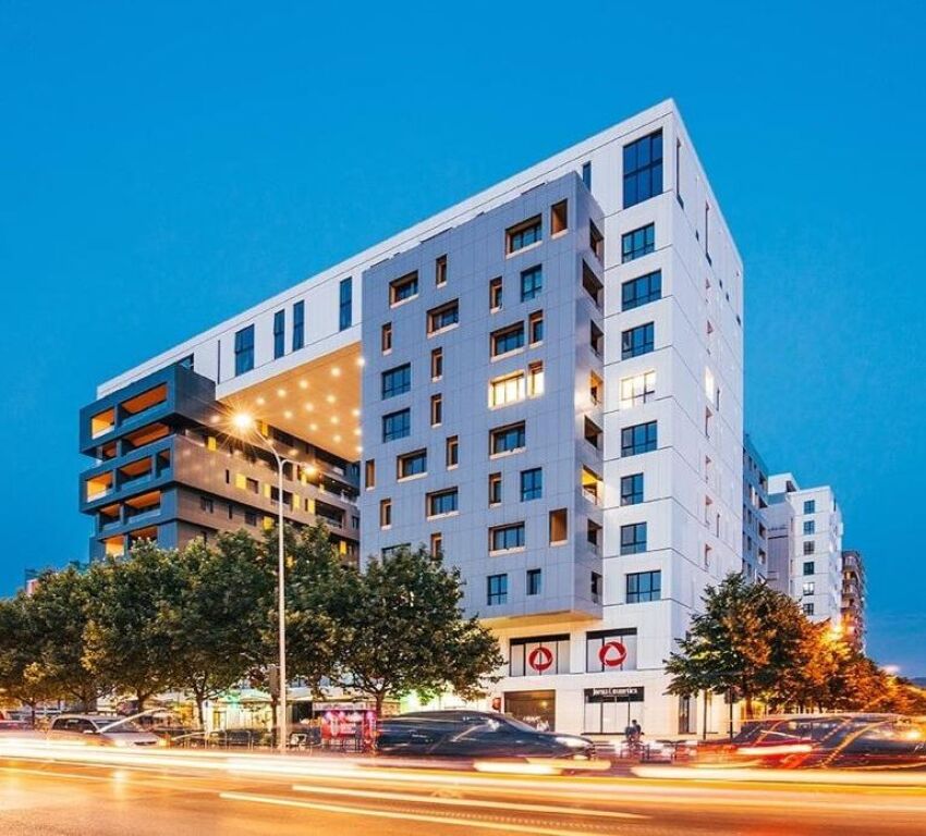 🏡 Apartment 3+1 + 2 Parking Spaces for Sale – Square 21, Tirana ✨