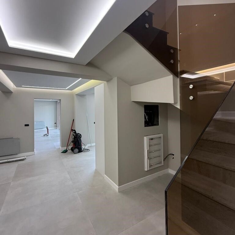 🏡 Modern Villa with Pool for Rent – Rolling Hills Residence ✨🌿