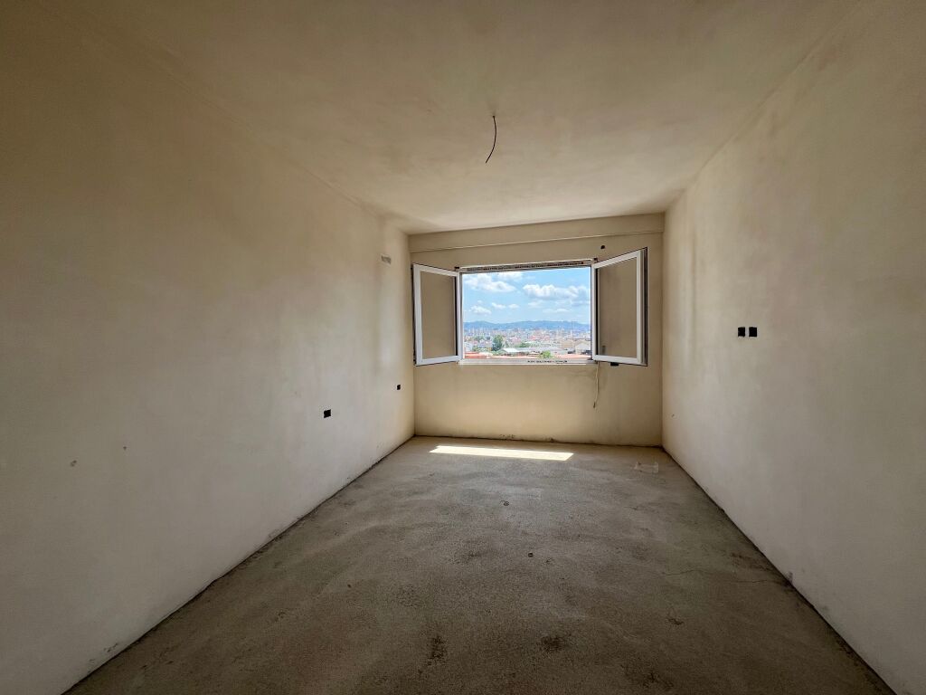 Vendesi in vendita appartamento 2+1+2 Platinium Residence Paskuqan