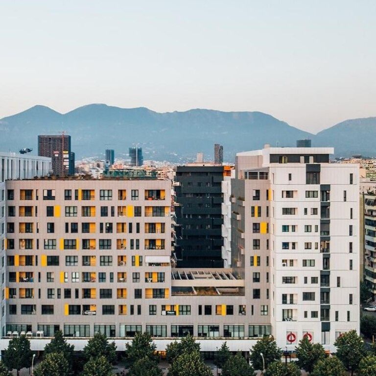 🏡 Apartment 3+1 + 2 Parking Spaces for Sale – Square 21, Tirana ✨