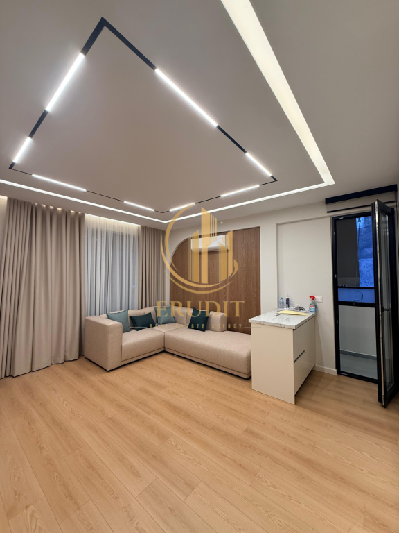 🏡 Jepet me qira apartament 2+1 në katin e dytë të një vile në zonën e Plazhit të Vjetër, Vlorë